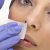 4 skuteczne metody usuwania włosków na twarzy