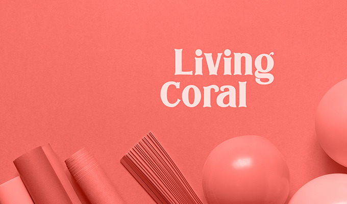 Wiemy, jaki kolor będzie modny w 2019 roku. Masz już kolorówkę w odcieniu Living Coral?